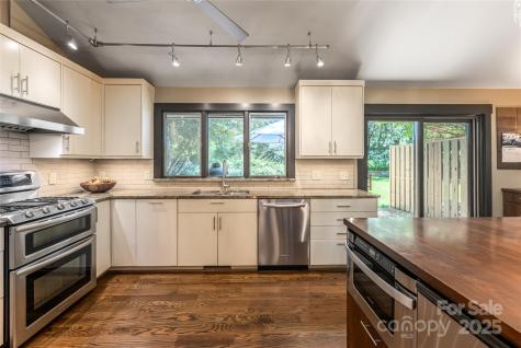 33 Deerhaven Lane Asheville NC 28803