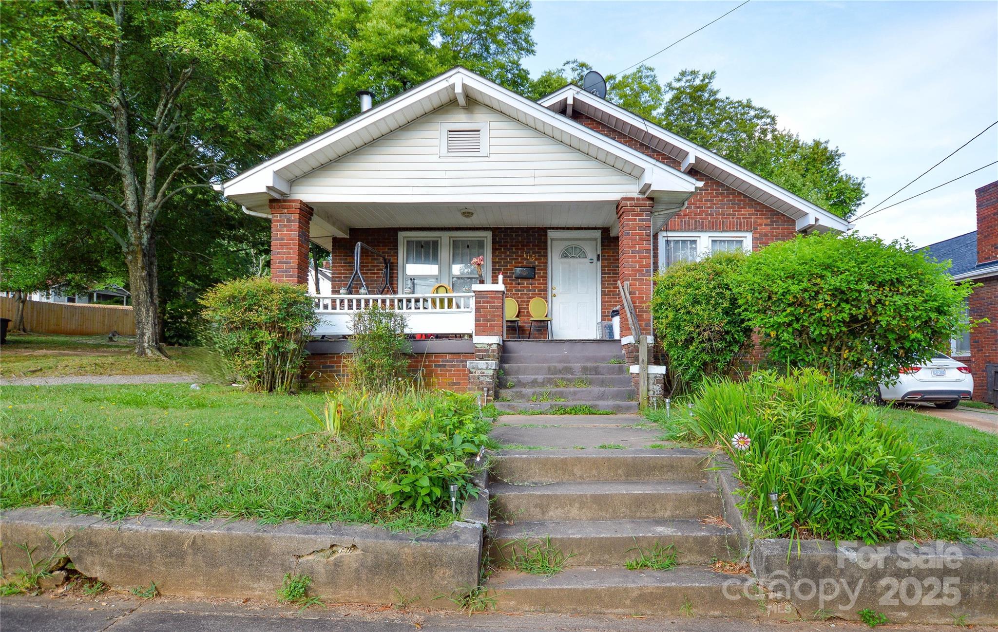 115 N Patterson Street Statesville NC 28677
