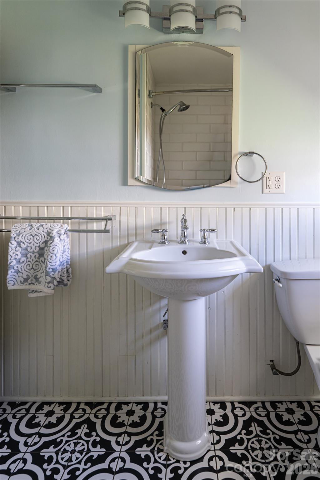 994 Riceville Road Asheville NC 28805