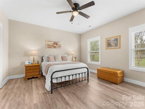 432 Sassafras Drive Hendersonville NC 28739