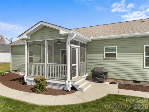 432 Sassafras Drive Hendersonville NC 28739
