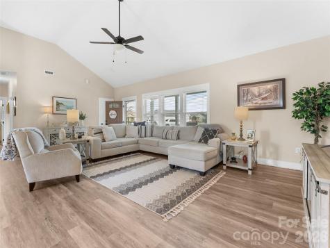 432 Sassafras Drive Hendersonville NC 28739