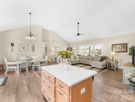 432 Sassafras Drive Hendersonville NC 28739