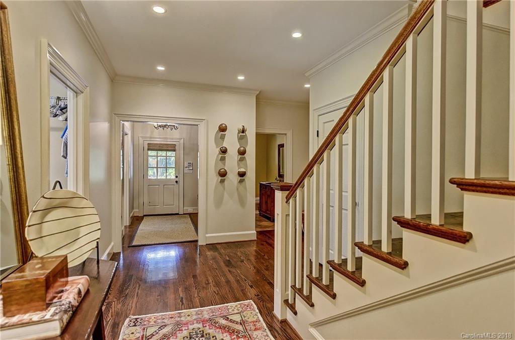 2700 Beretania Circle Charlotte NC 28211