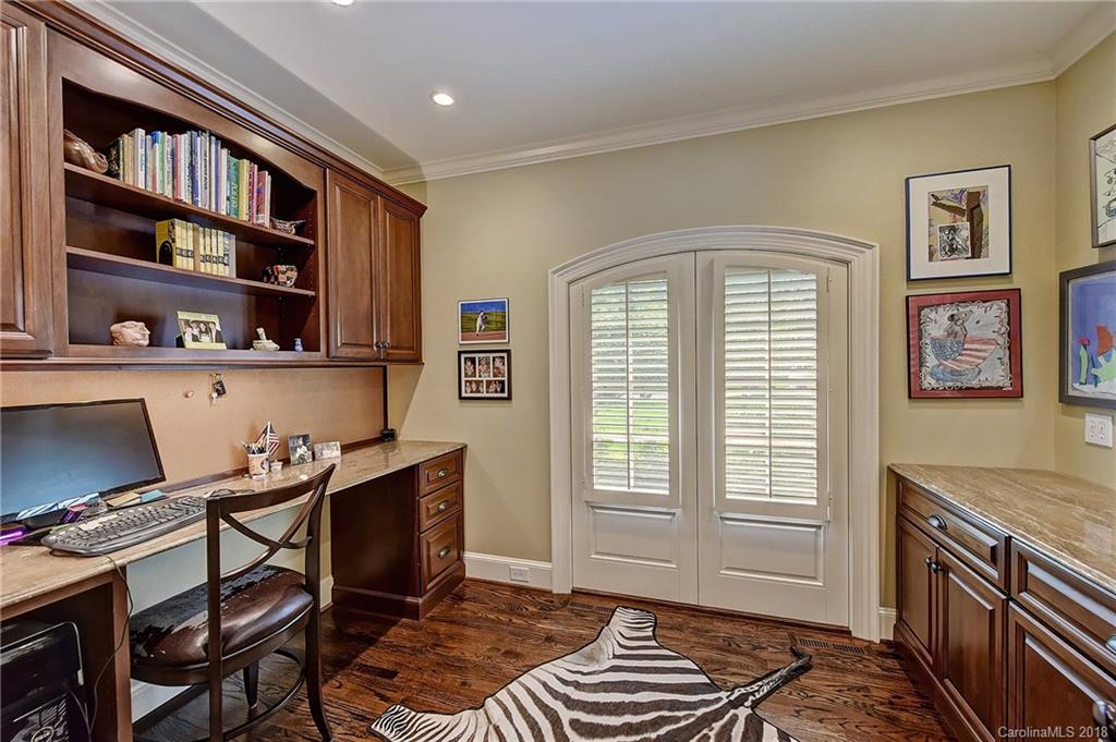 2700 Beretania Circle Charlotte NC 28211