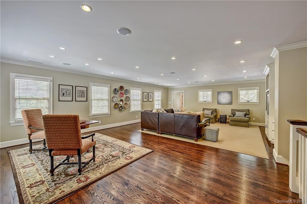 2700 Beretania Circle Charlotte NC 28211