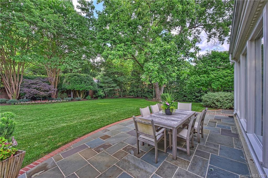 2700 Beretania Circle Charlotte NC 28211