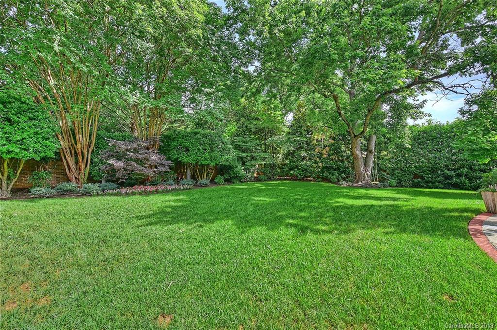 2700 Beretania Circle Charlotte NC 28211