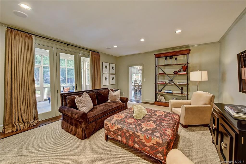 2700 Beretania Circle Charlotte NC 28211