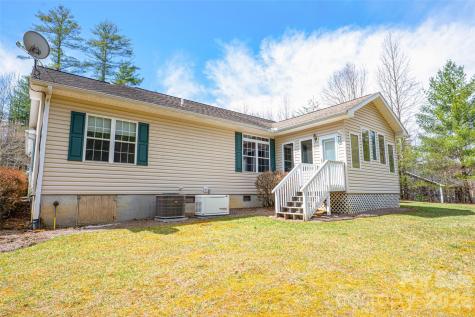 102 Fish Hawk Drive Hendersonville NC 28739