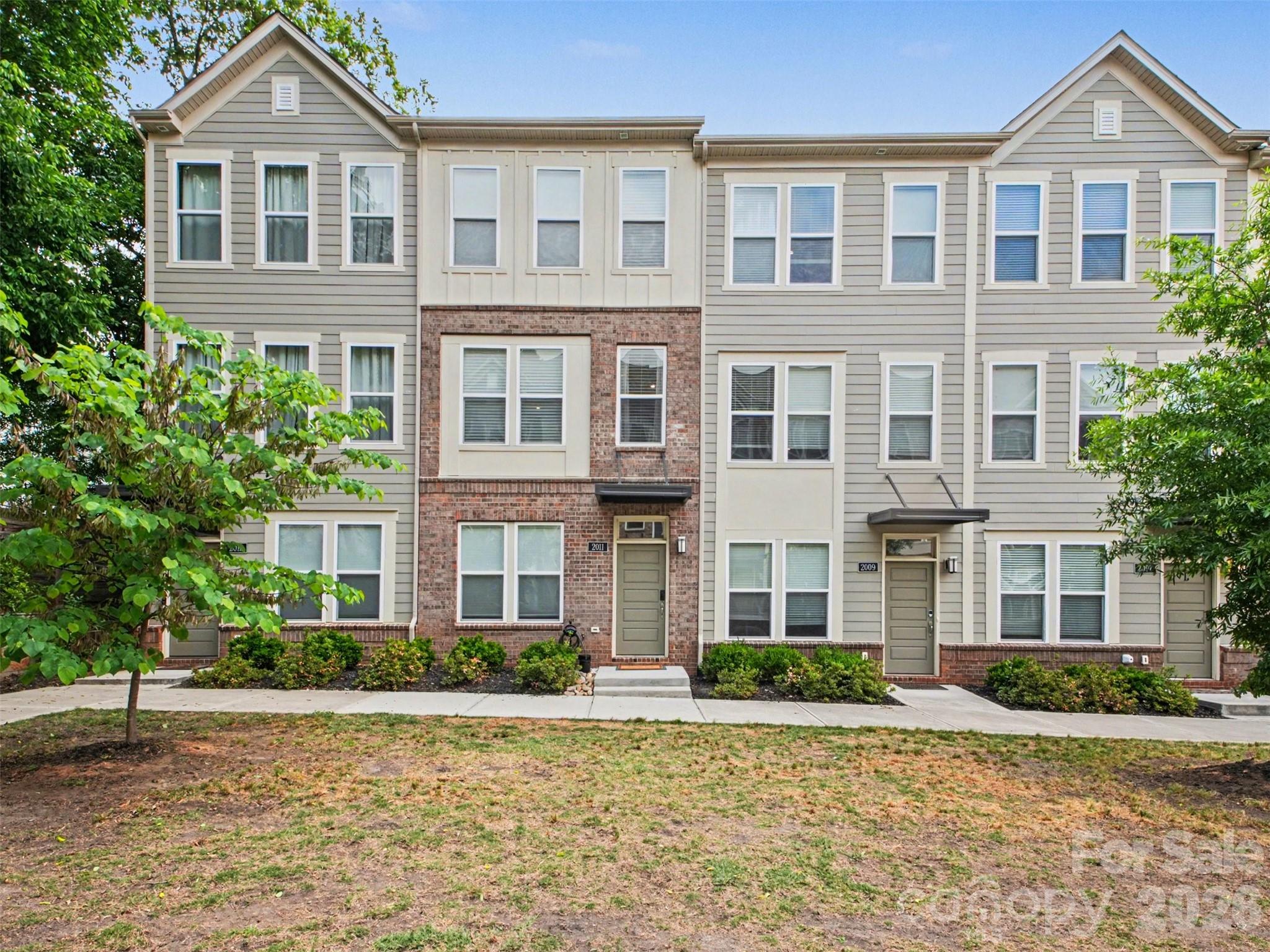 2011 Federation Court Charlotte NC 28205