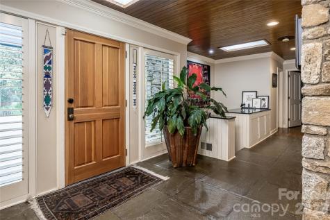 18 Forest Road Asheville NC 28803