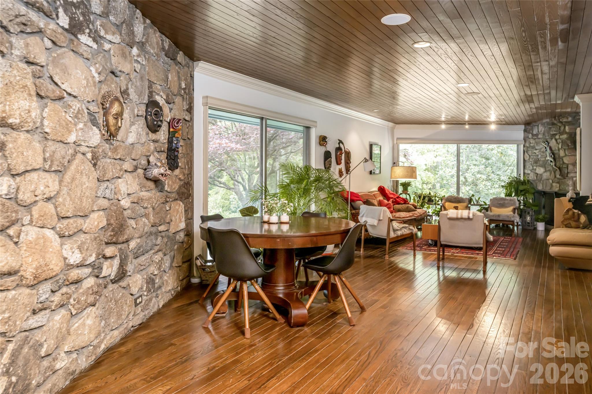 18 Forest Road Asheville NC 28803