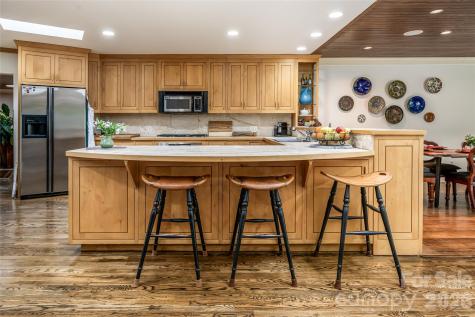 18 Forest Road Asheville NC 28803