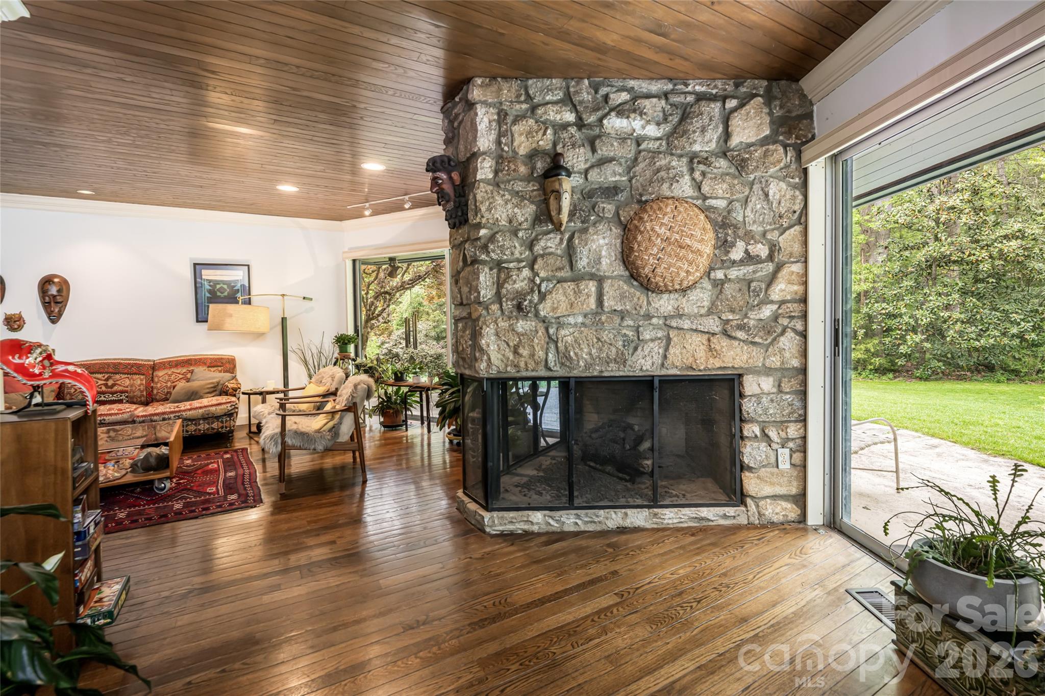 18 Forest Road Asheville NC 28803