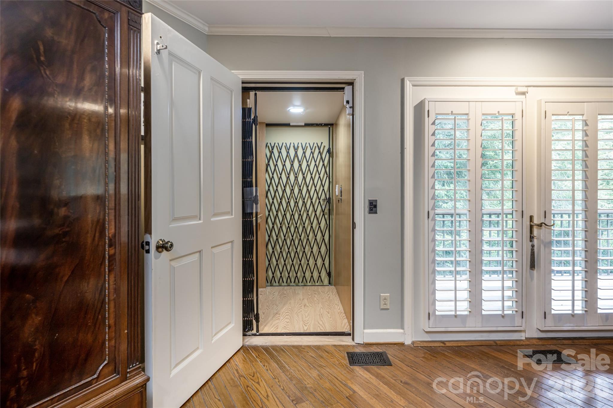 18 Forest Road Asheville NC 28803