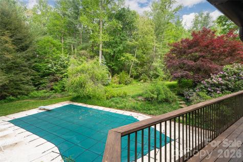 18 Forest Road Asheville NC 28803