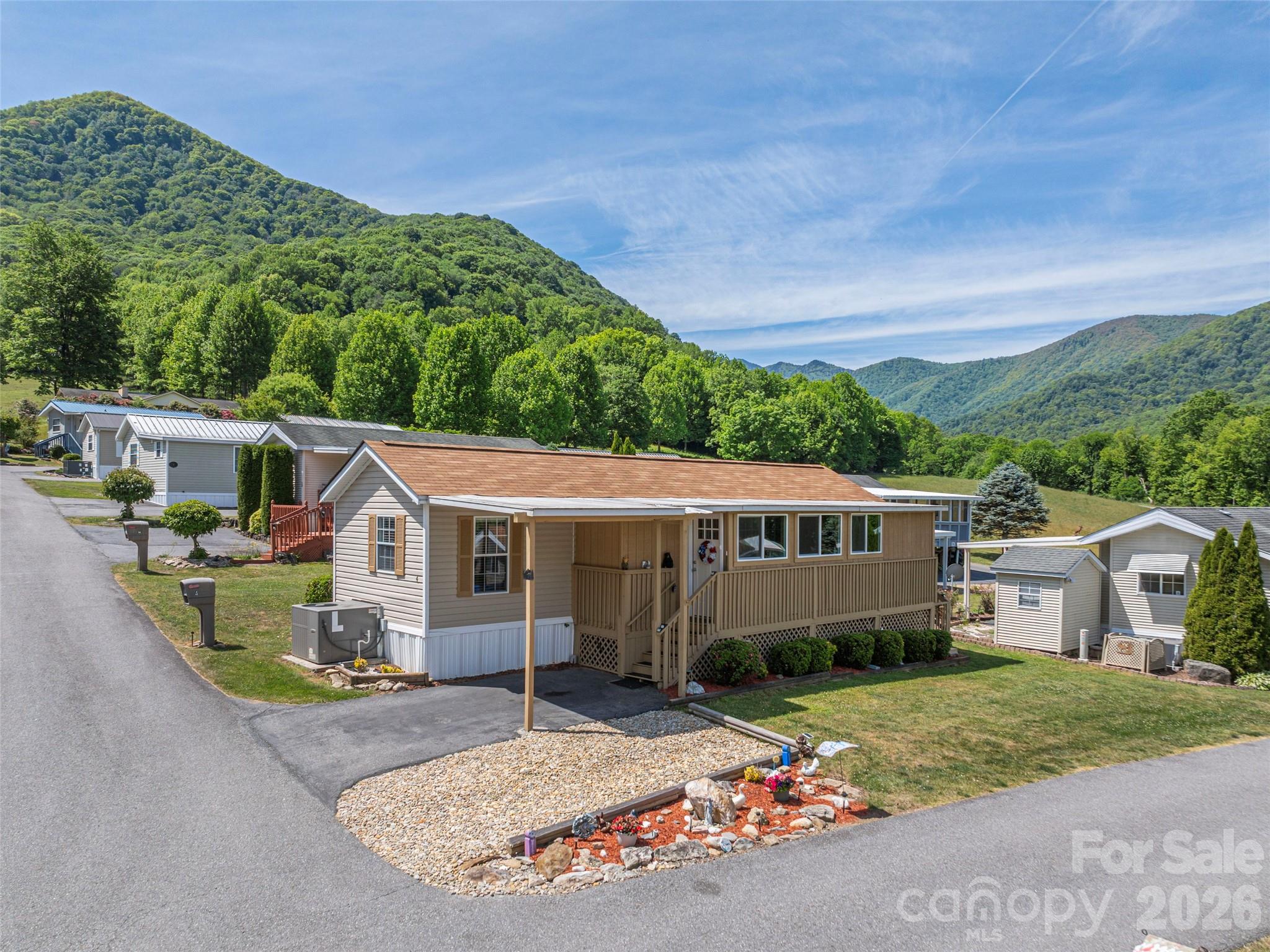 4 Levi Downs Maggie Valley NC 28751