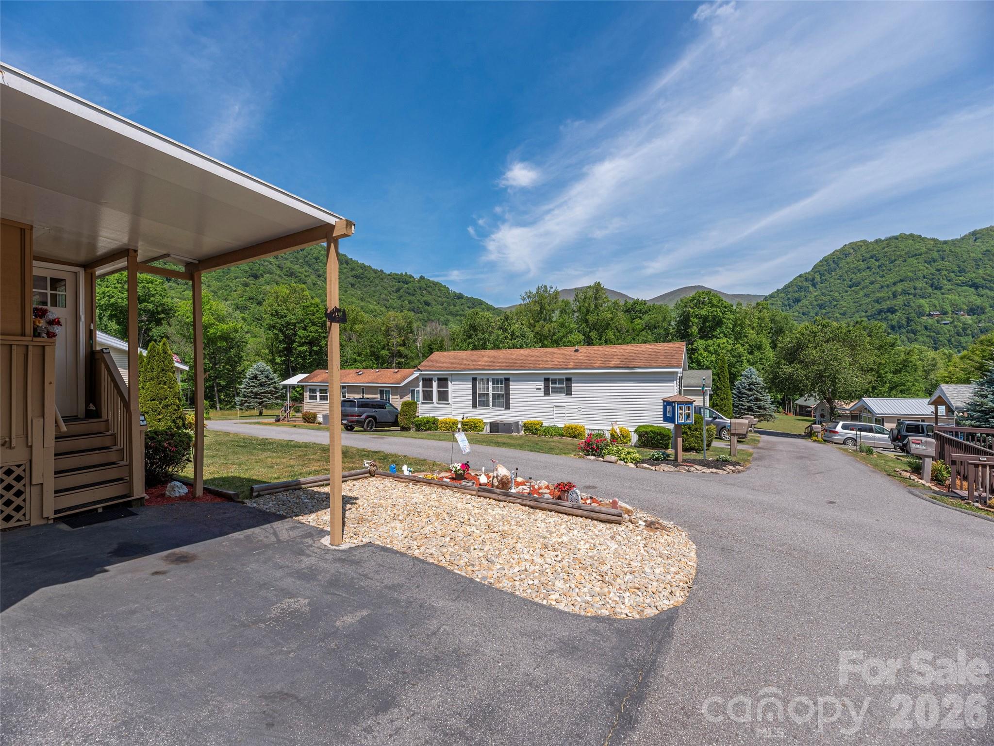 4 Levi Downs Maggie Valley NC 28751