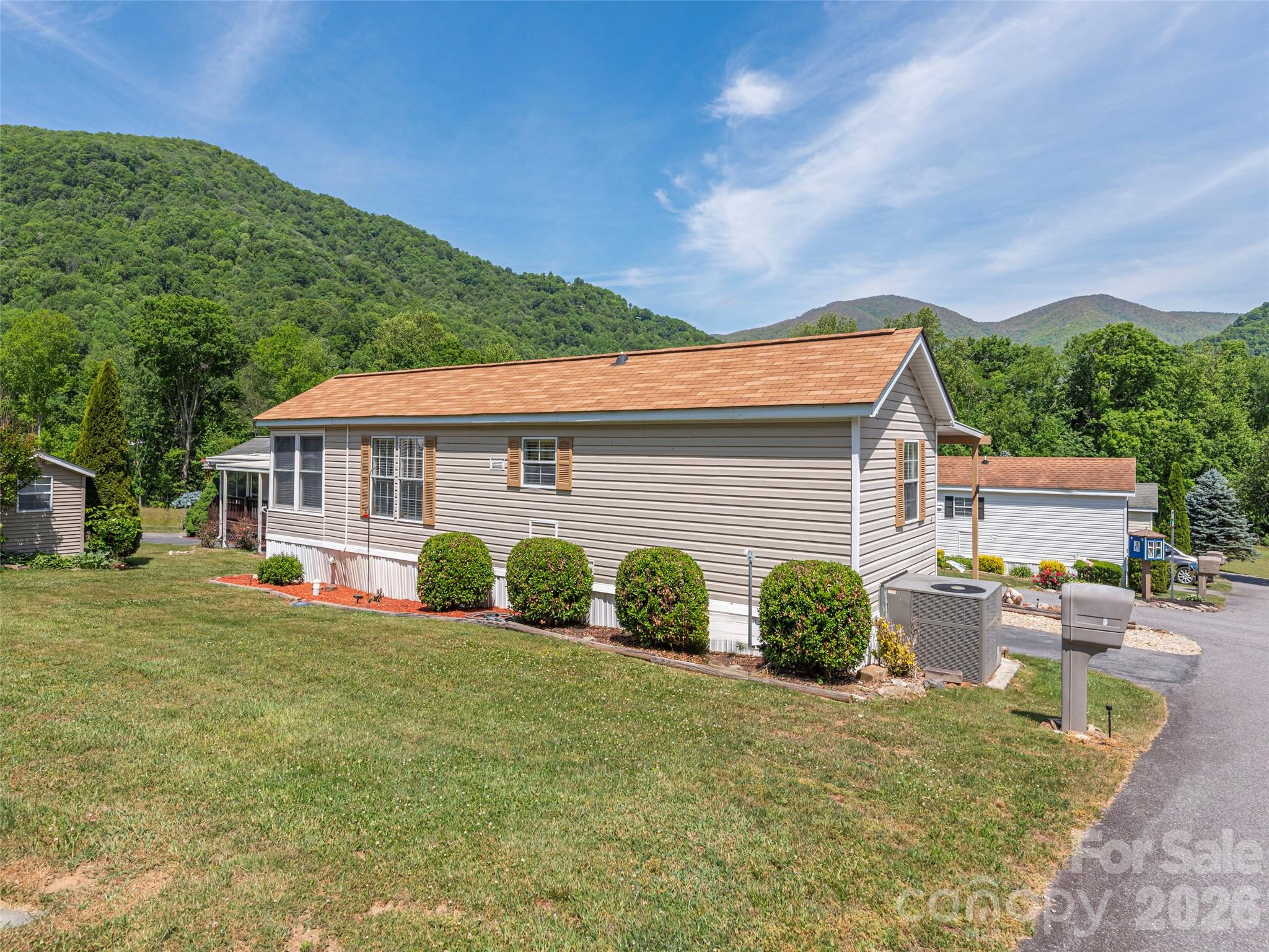 4 Levi Downs Maggie Valley NC 28751