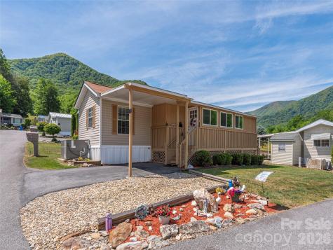 4 Levi Downs Maggie Valley NC 28751
