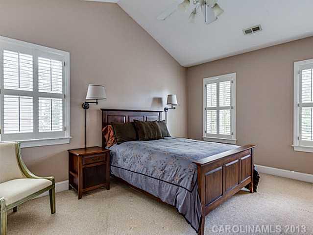 7001 Whitworth Way Charlotte NC 28270