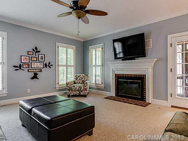 7001 Whitworth Way Charlotte NC 28270