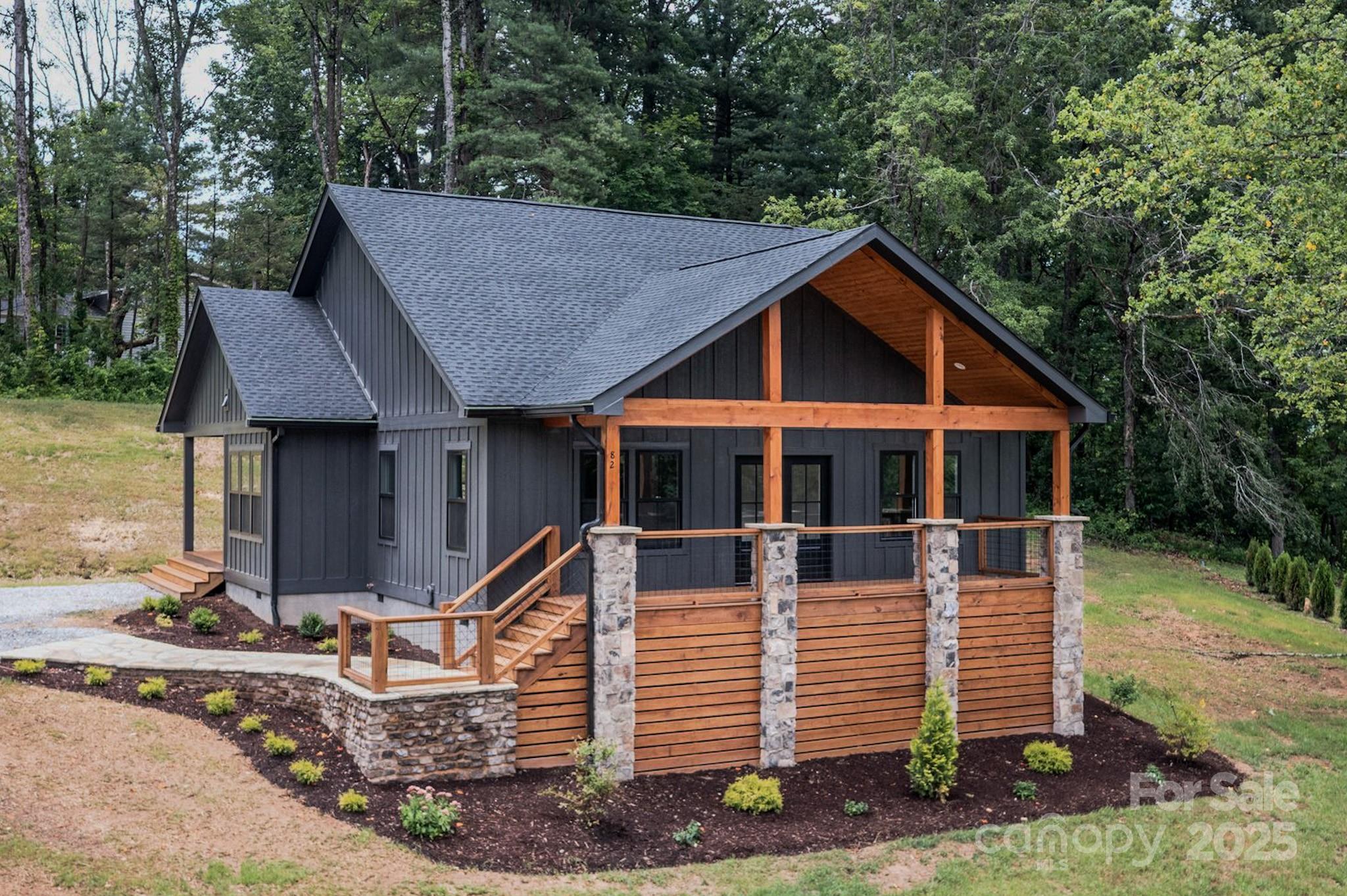 82 Lillycrop Lane Hendersonville NC 28792