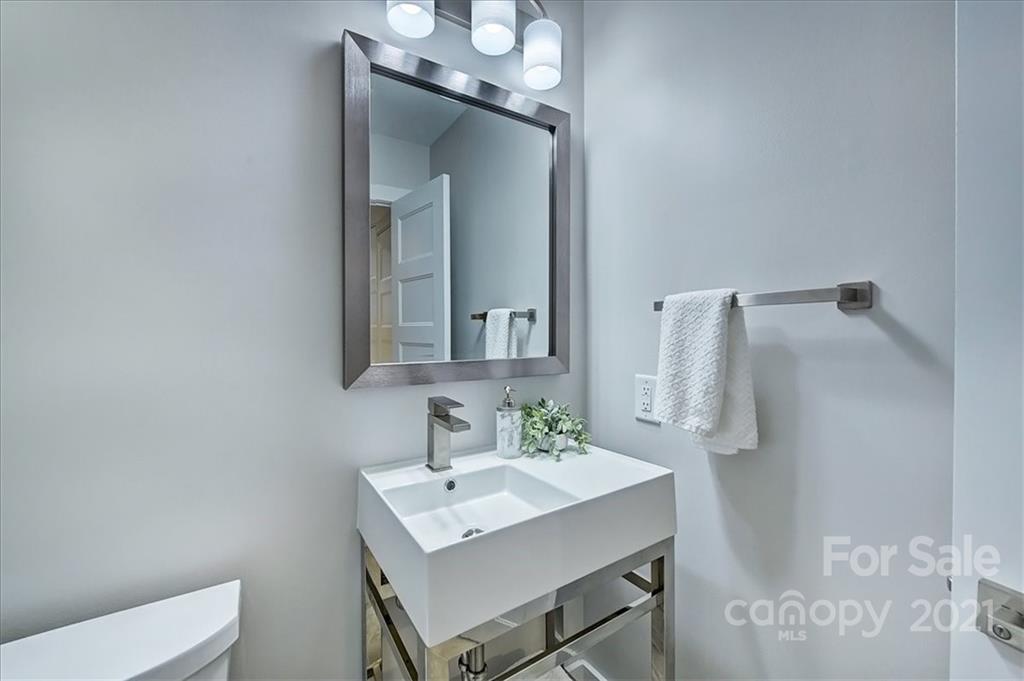 303 Settlers Lane Charlotte NC 28202