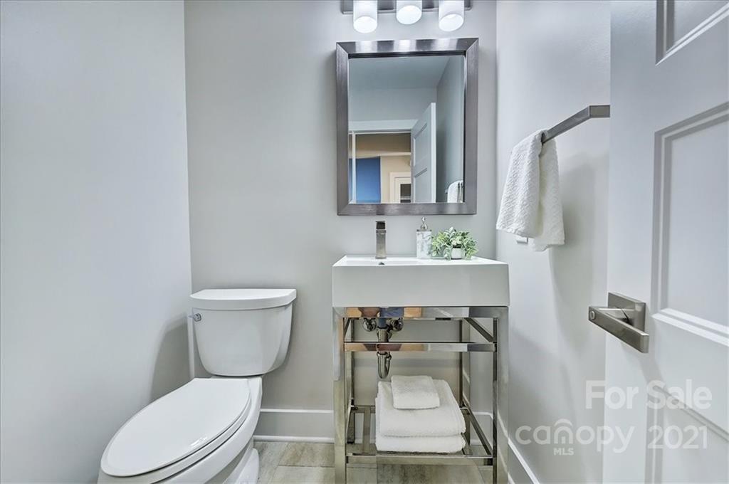 303 Settlers Lane Charlotte NC 28202