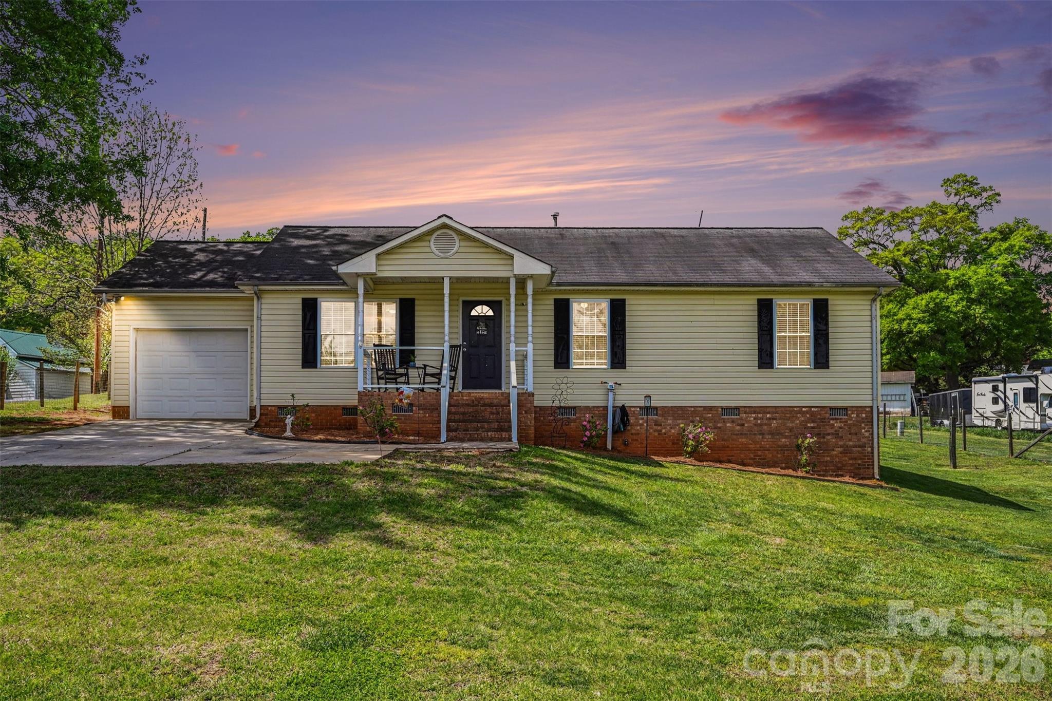 353 Woodlawn Avenue Mount Holly NC 28120