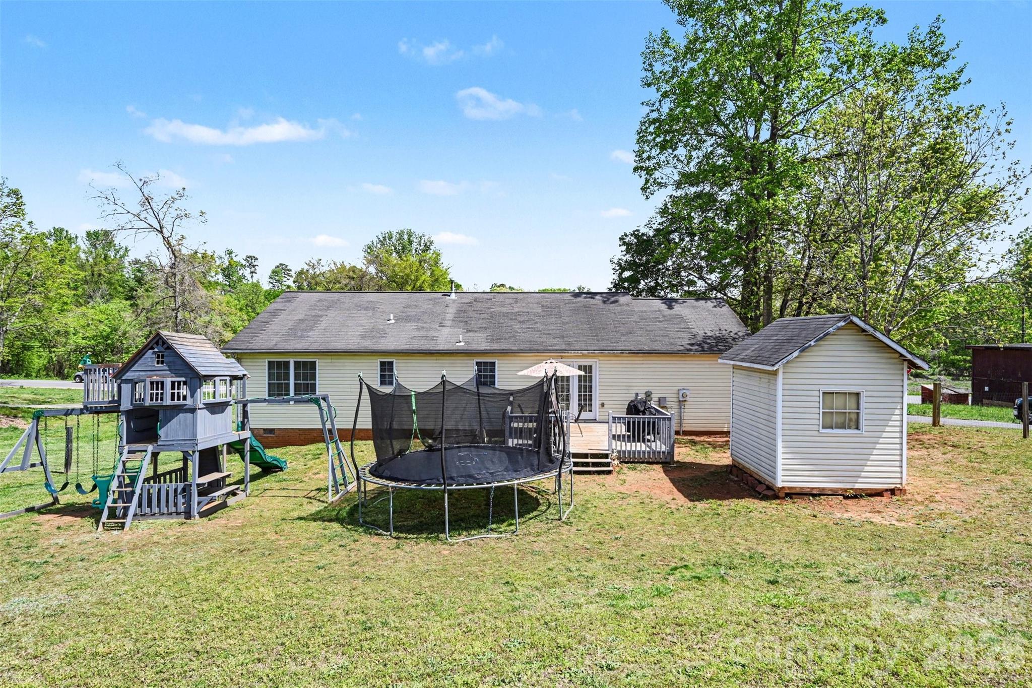 353 Woodlawn Avenue Mount Holly NC 28120