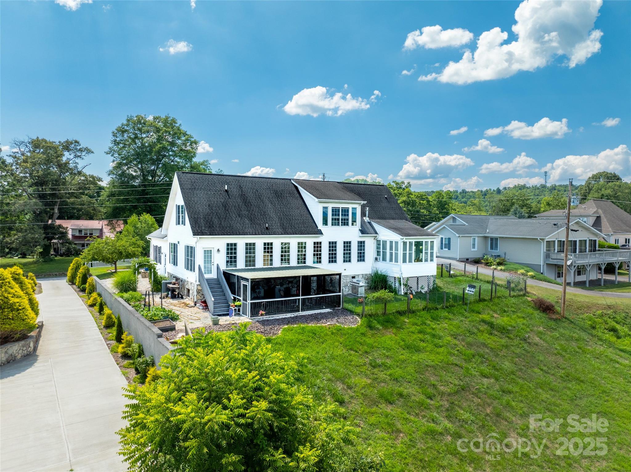 1011 S Main Street Mars Hill NC 28754