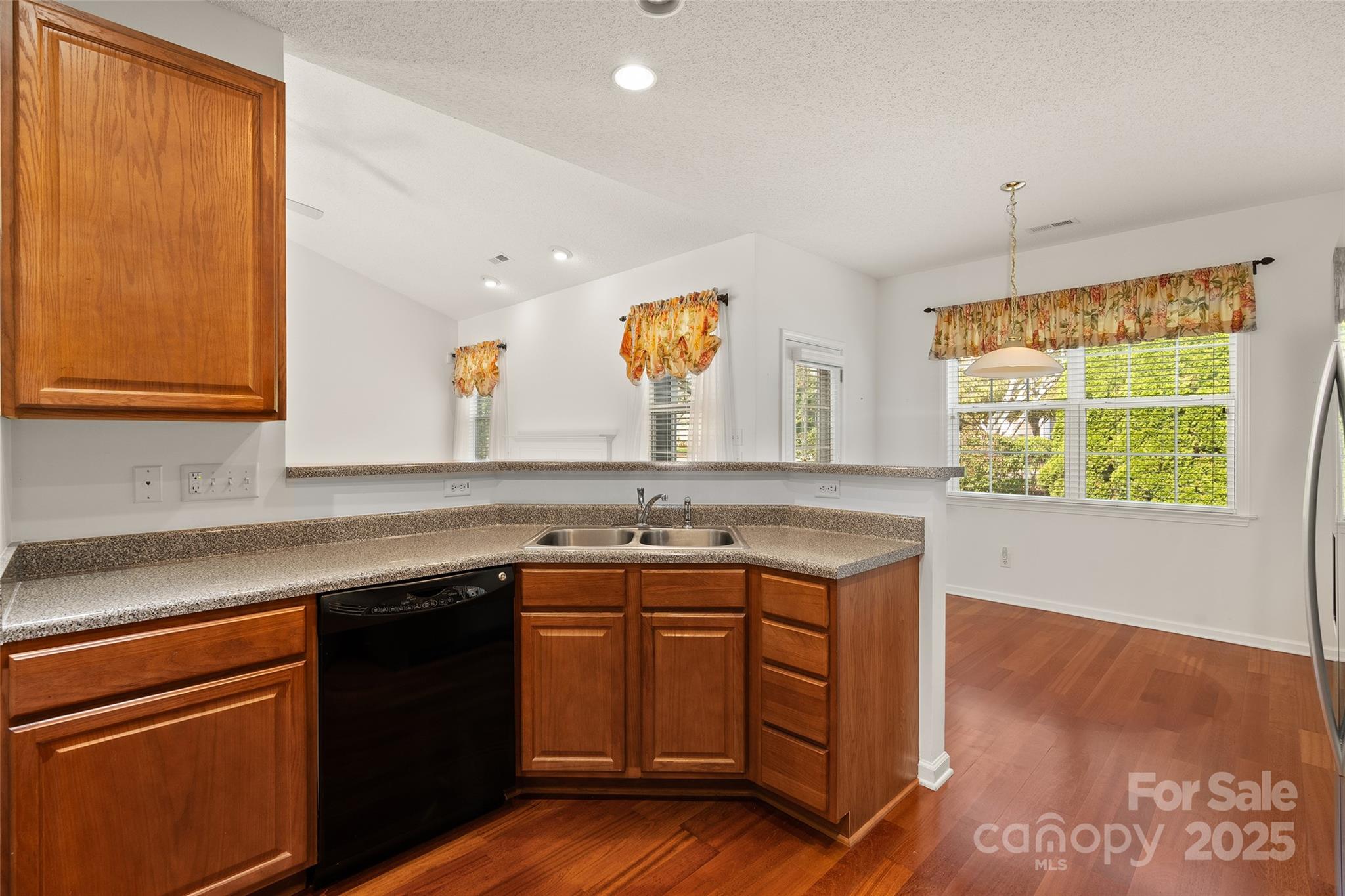 2 Thornwood Court Arden NC 28704