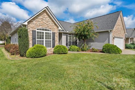 2 Thornwood Court Arden NC 28704