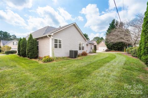 2 Thornwood Court Arden NC 28704