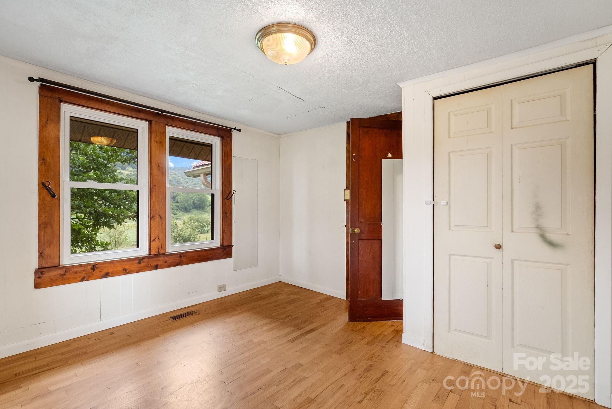 61 Brooks Branch Road Leicester NC 28748