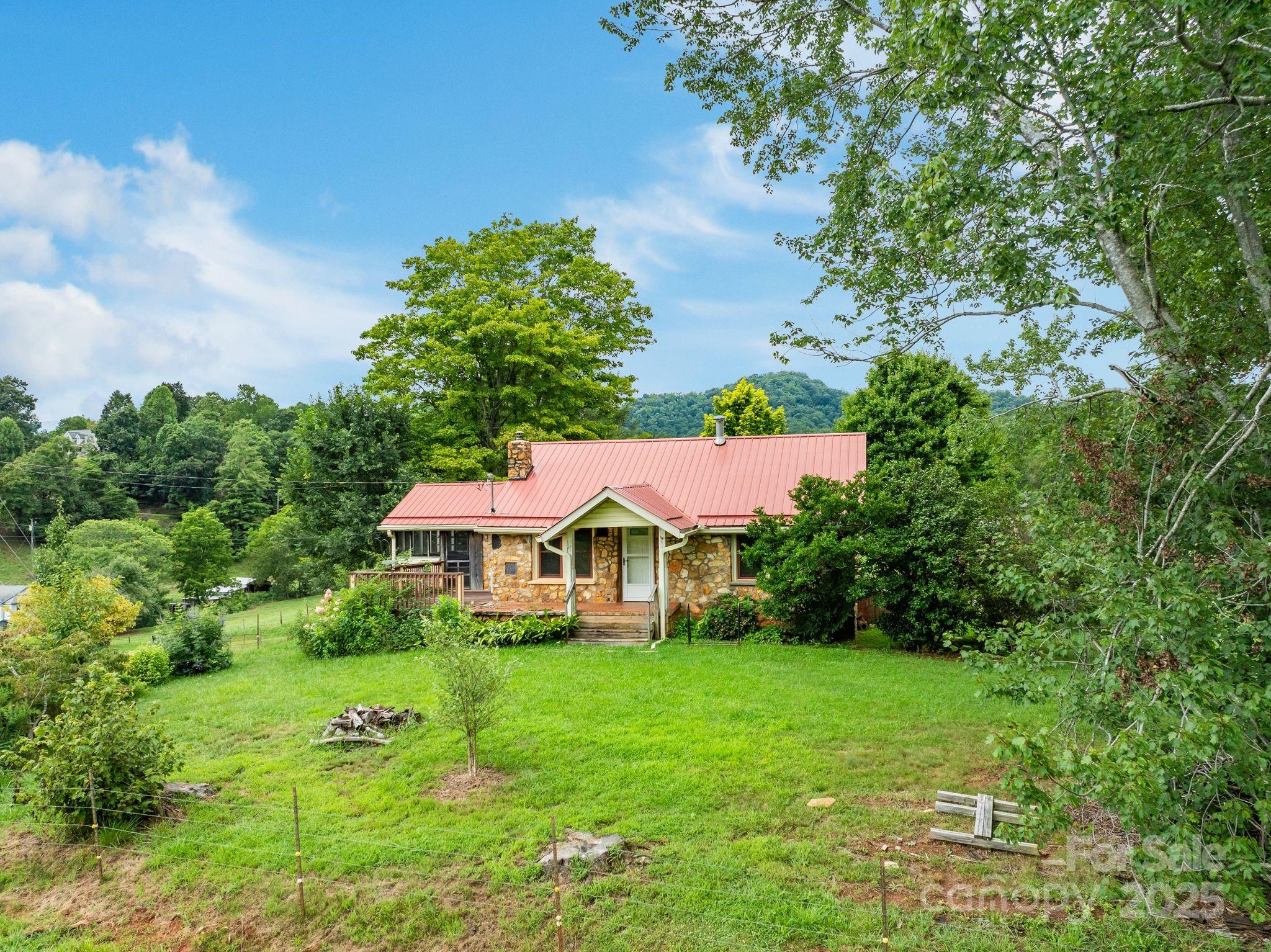 61 Brooks Branch Road Leicester NC 28748