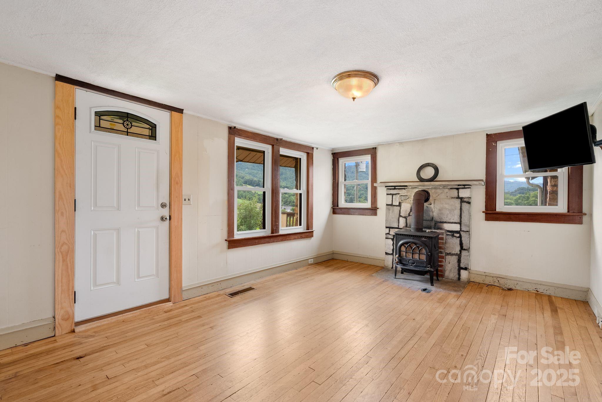 61 Brooks Branch Road Leicester NC 28748