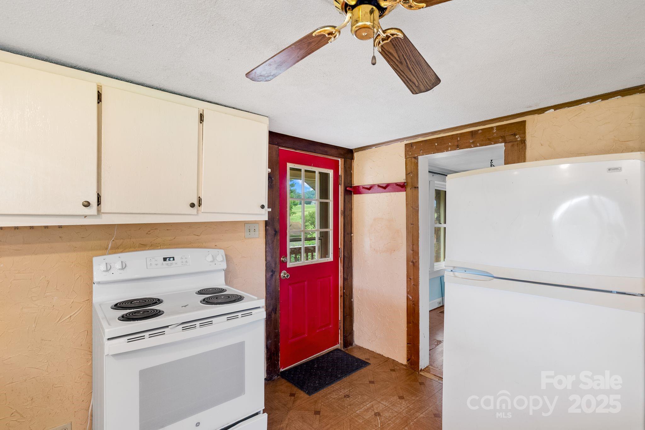 61 Brooks Branch Road Leicester NC 28748