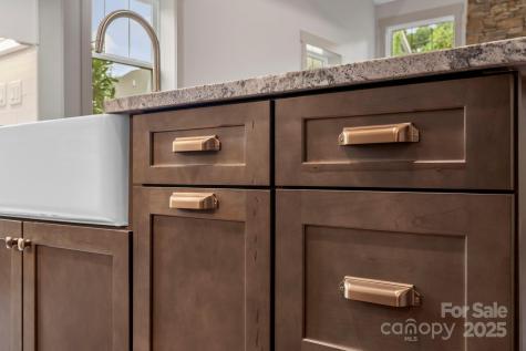 8 Heartleaf Circle Arden NC 28704