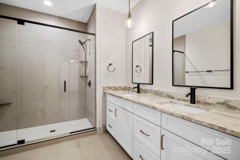 8 Heartleaf Circle Arden NC 28704