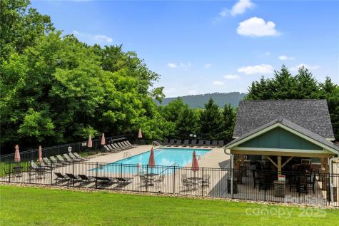 8 Heartleaf Circle Arden NC 28704