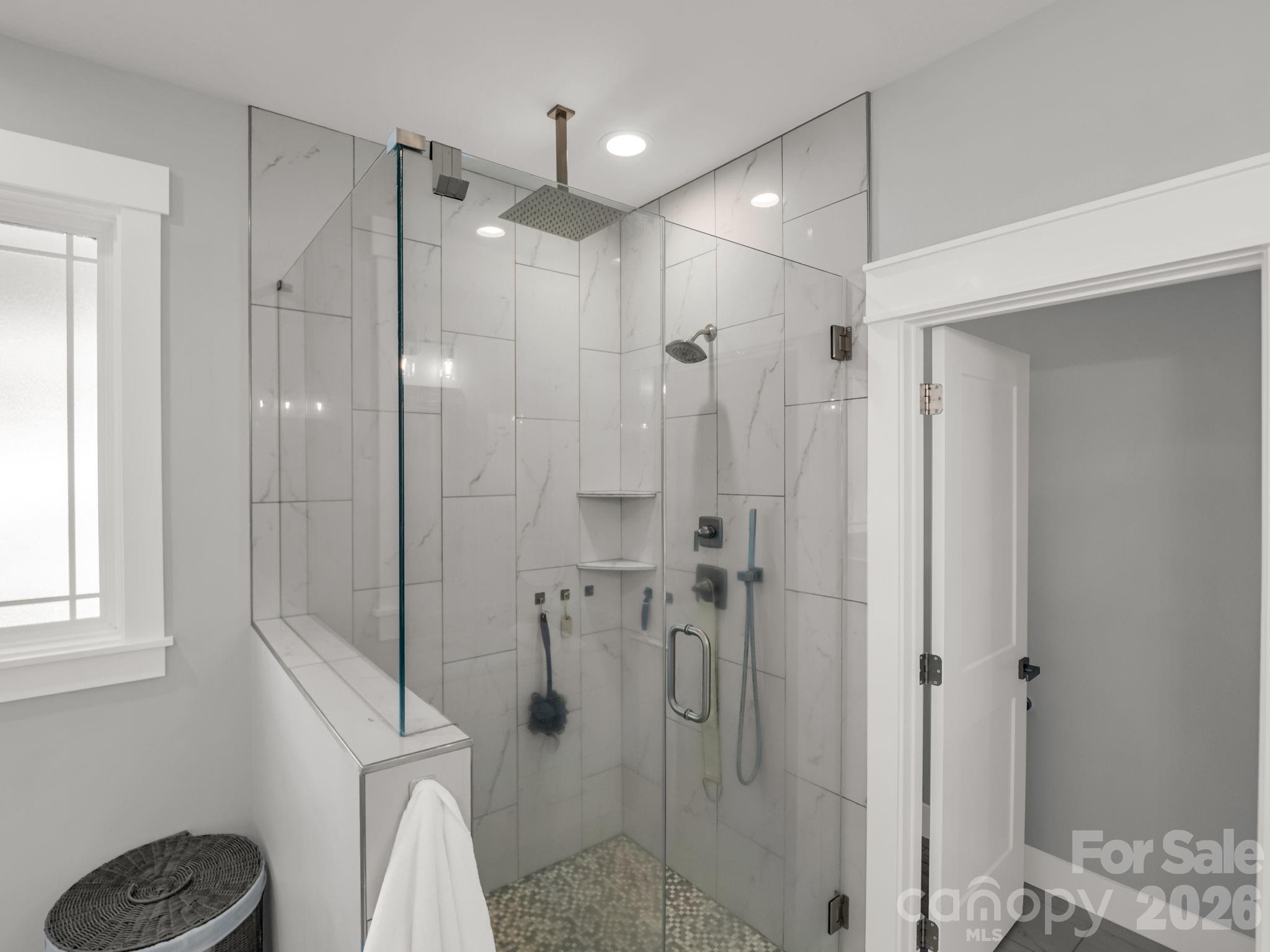 24 Chapel Hill Lane Leicester NC 28748