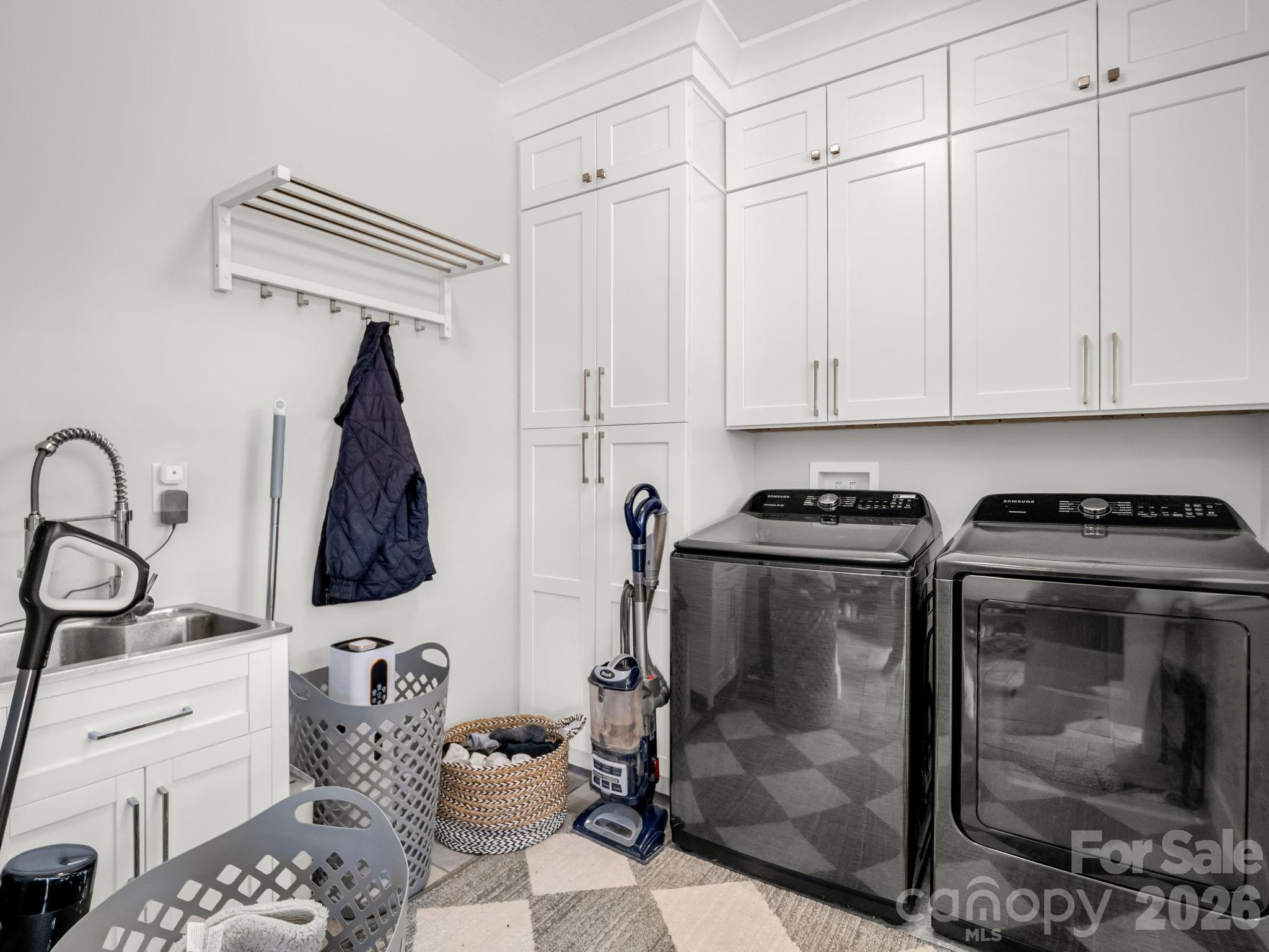 24 Chapel Hill Lane Leicester NC 28748