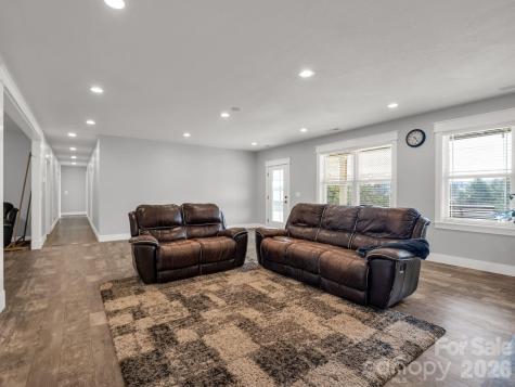 24 Chapel Hill Lane Leicester NC 28748