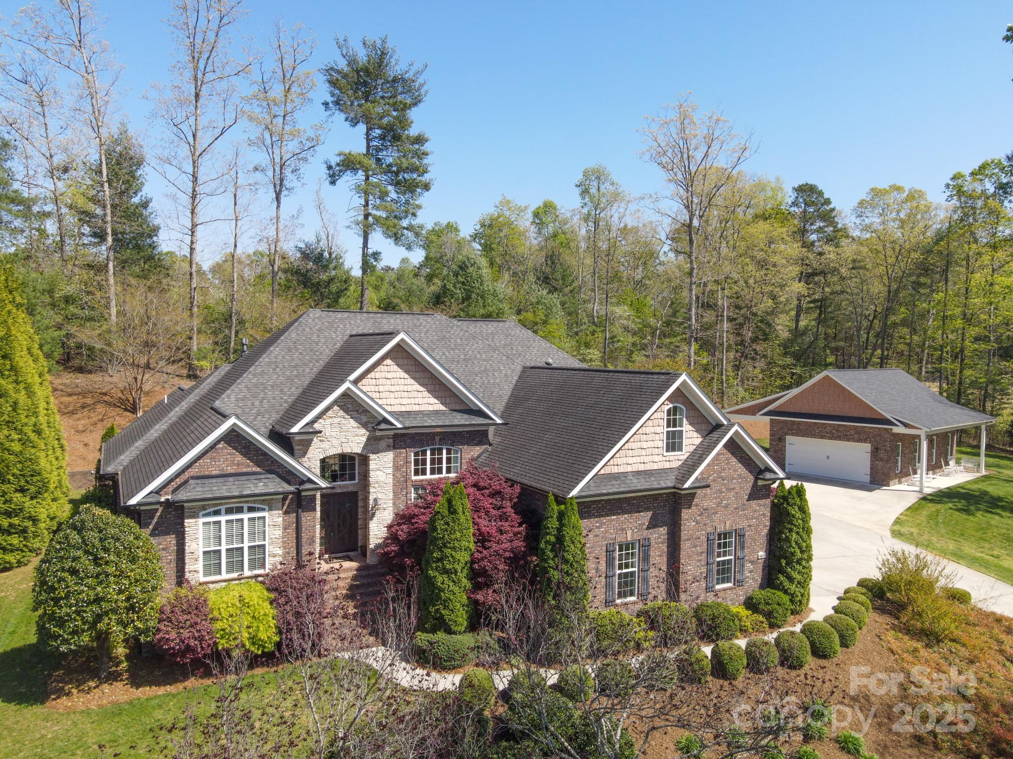 5016 Woodwinds Drive NE Hickory NC 28601