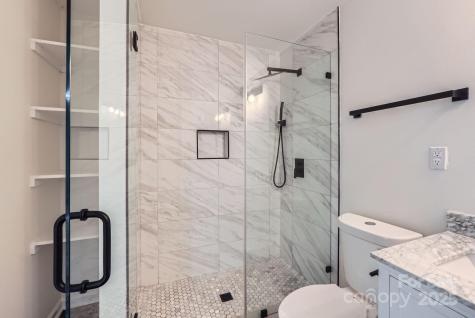 1224 E Woodlawn Road Charlotte NC 28209