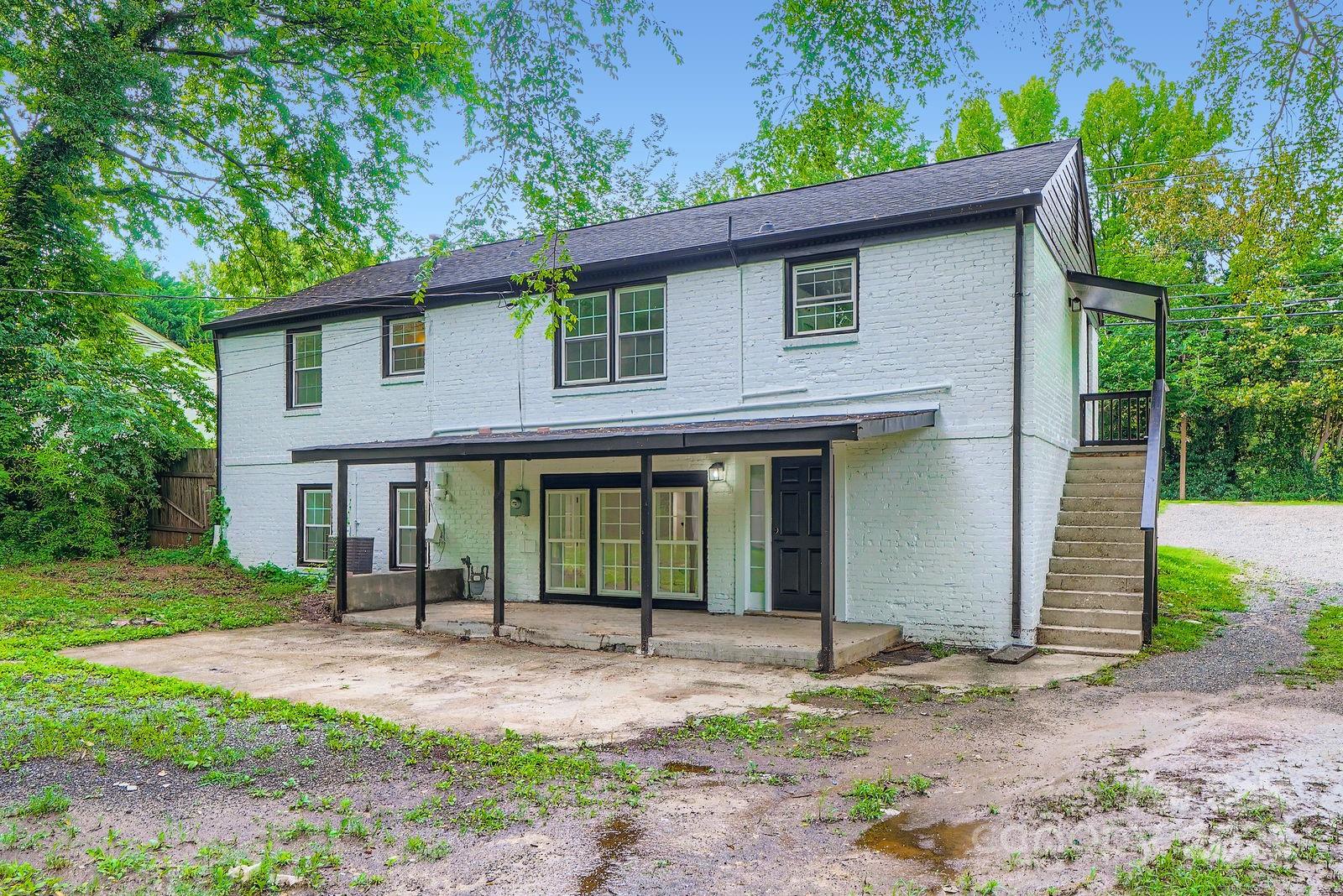1224 E Woodlawn Road Charlotte NC 28209