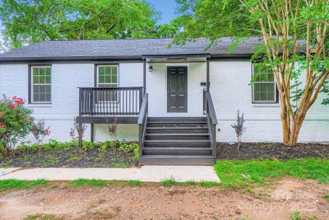 1224 E Woodlawn Road Charlotte NC 28209